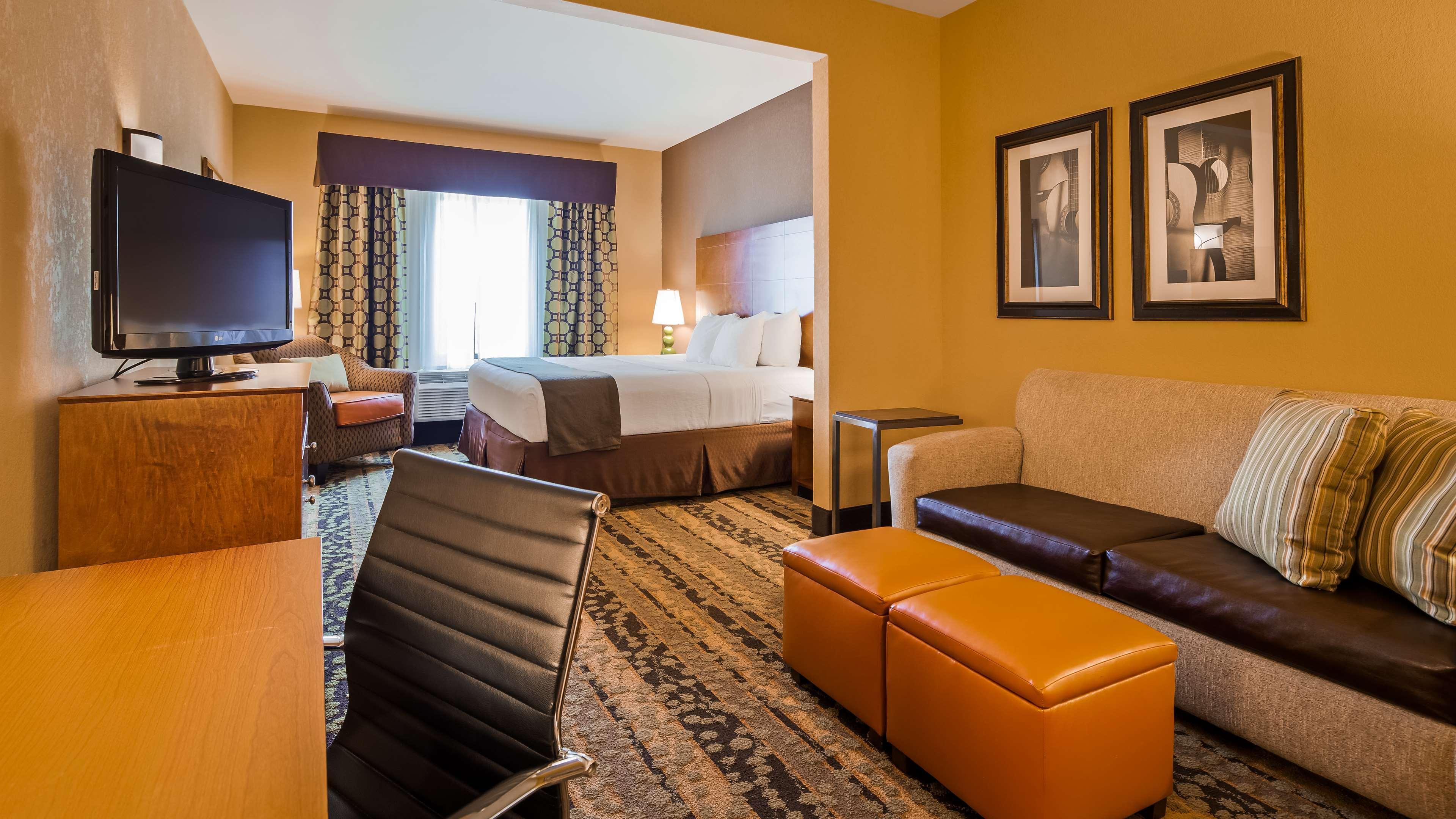 Best Western Plus Tupelo Inn & Suites Екстериор снимка