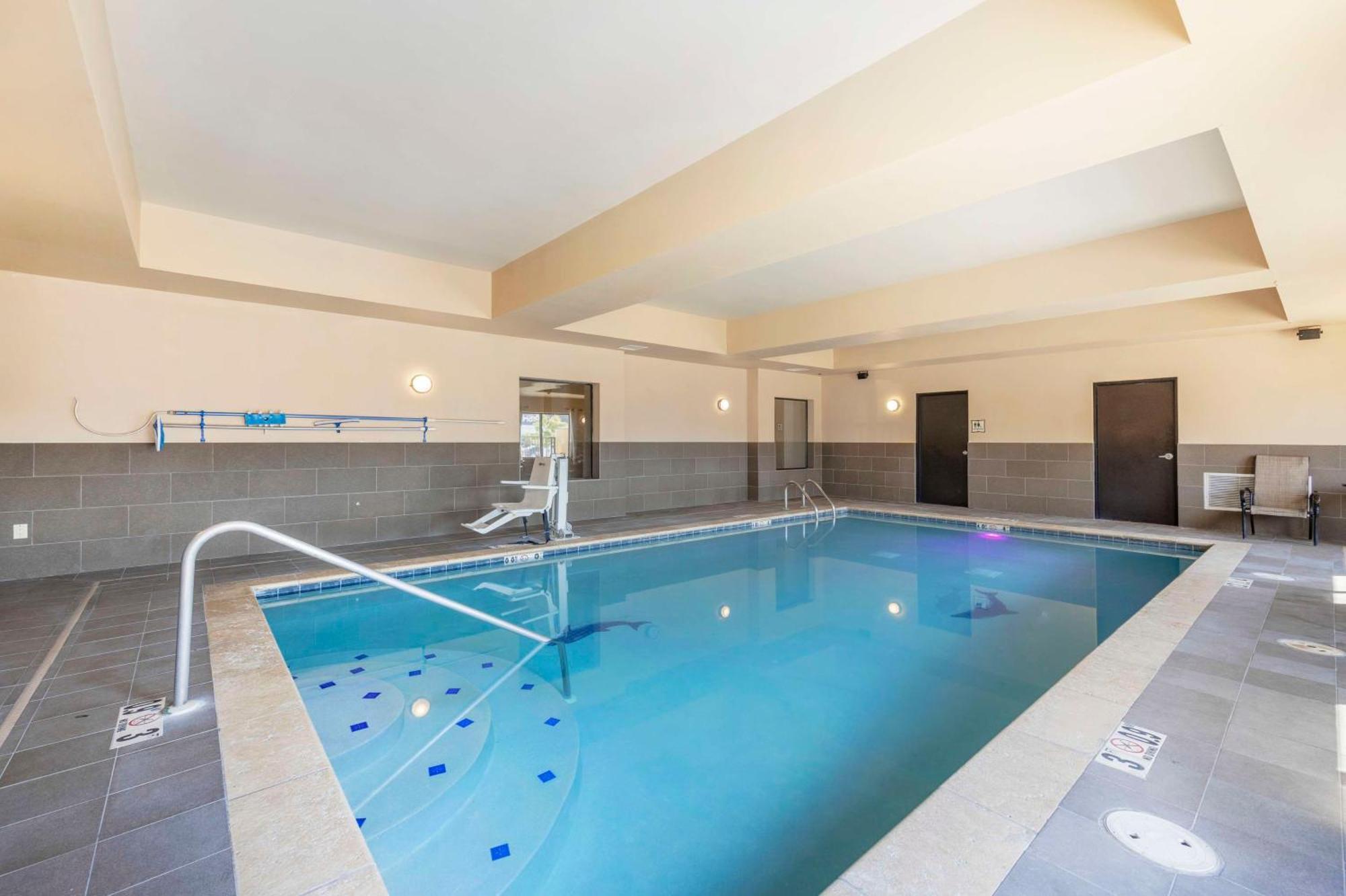 Best Western Plus Tupelo Inn & Suites Екстериор снимка