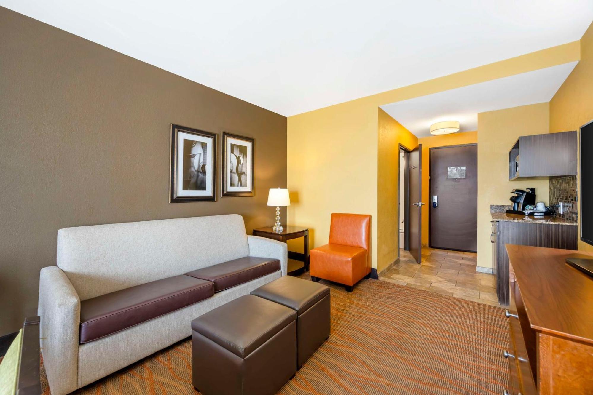 Best Western Plus Tupelo Inn & Suites Екстериор снимка