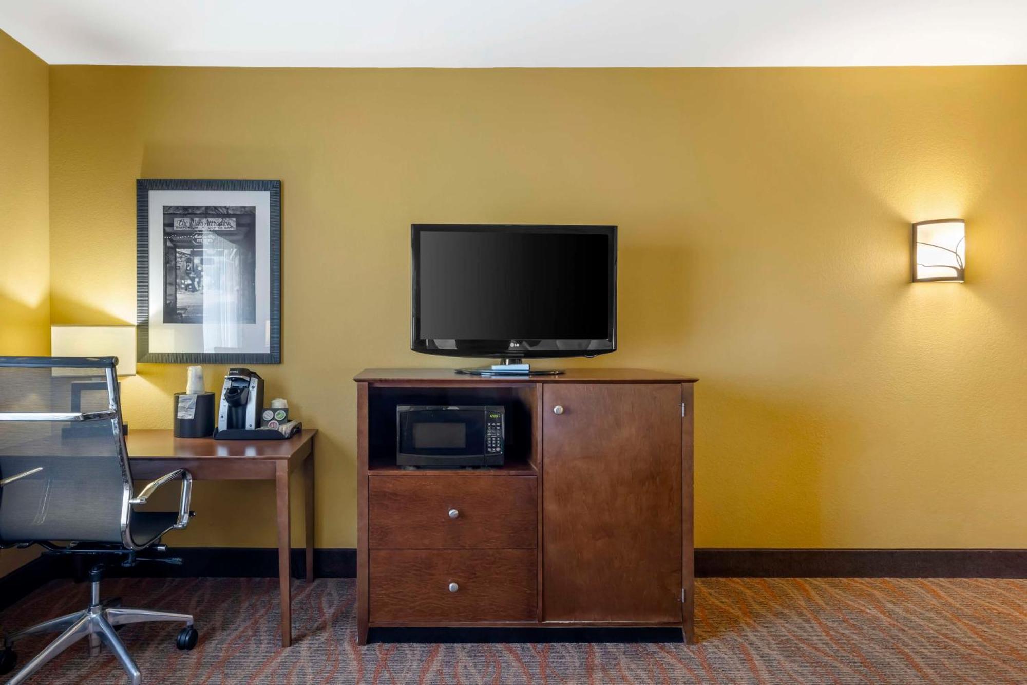 Best Western Plus Tupelo Inn & Suites Екстериор снимка
